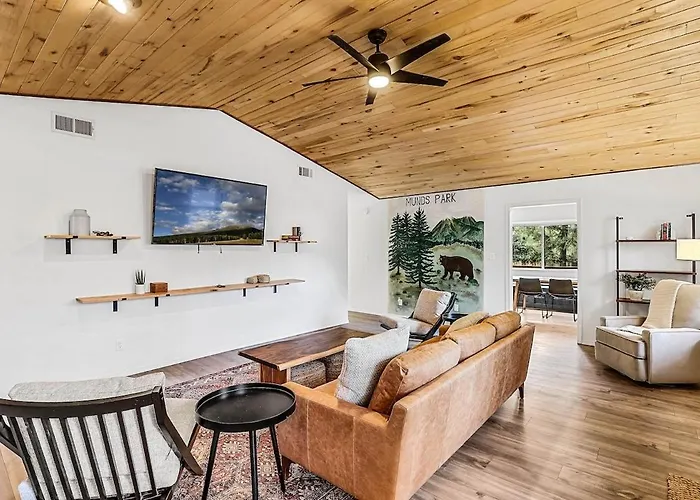 Serene Cabin-sauna-game Holiday home